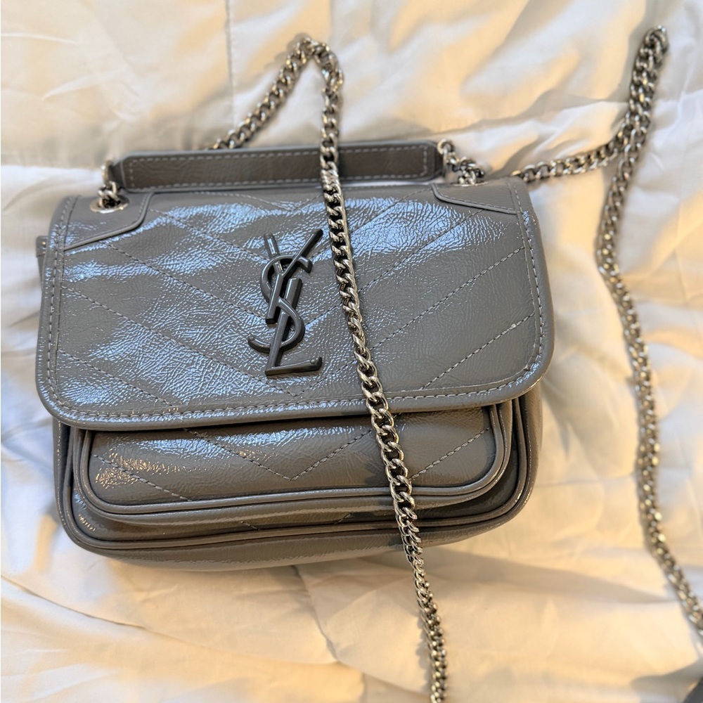 Designer Inspired Crossbody Bag - Picture 2 of 3